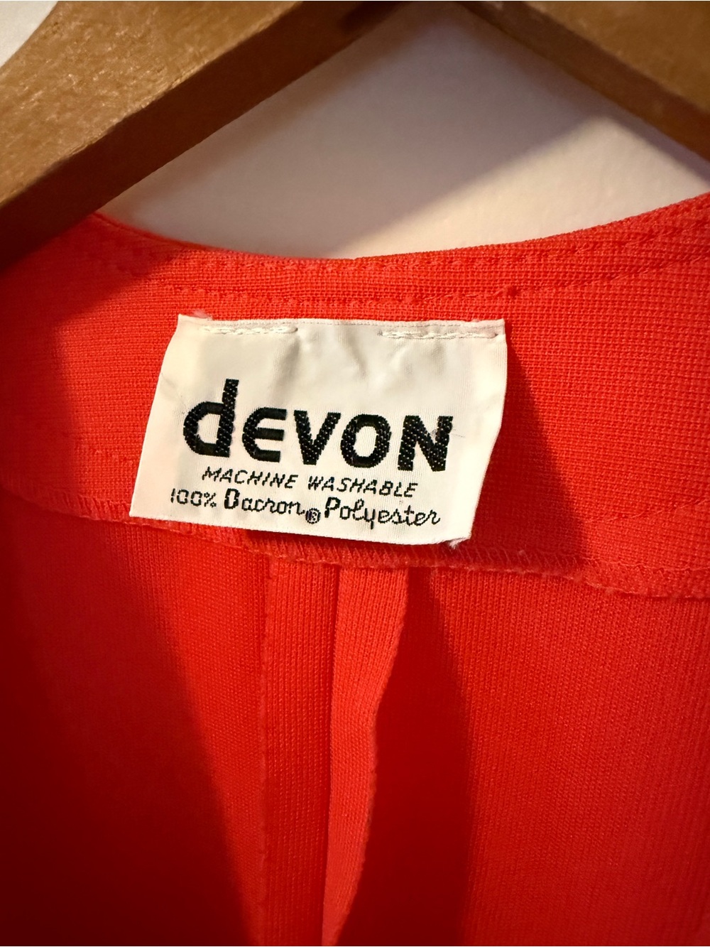 VTG Devon Red Button-Front Vest - Picture 2 of 5